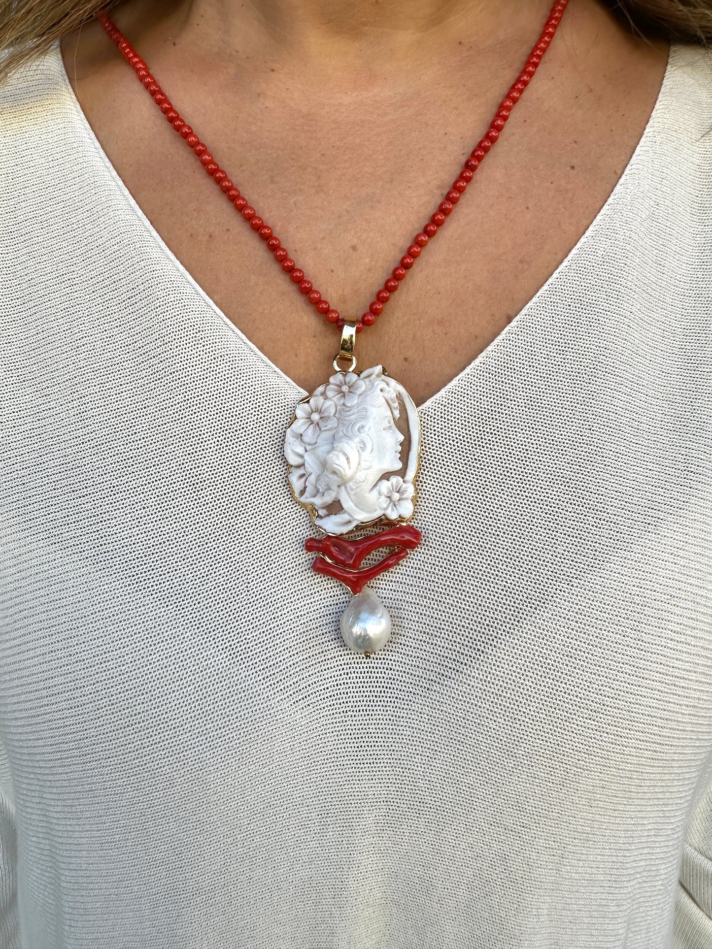 Collana Cammeo Con Perle e Corallo