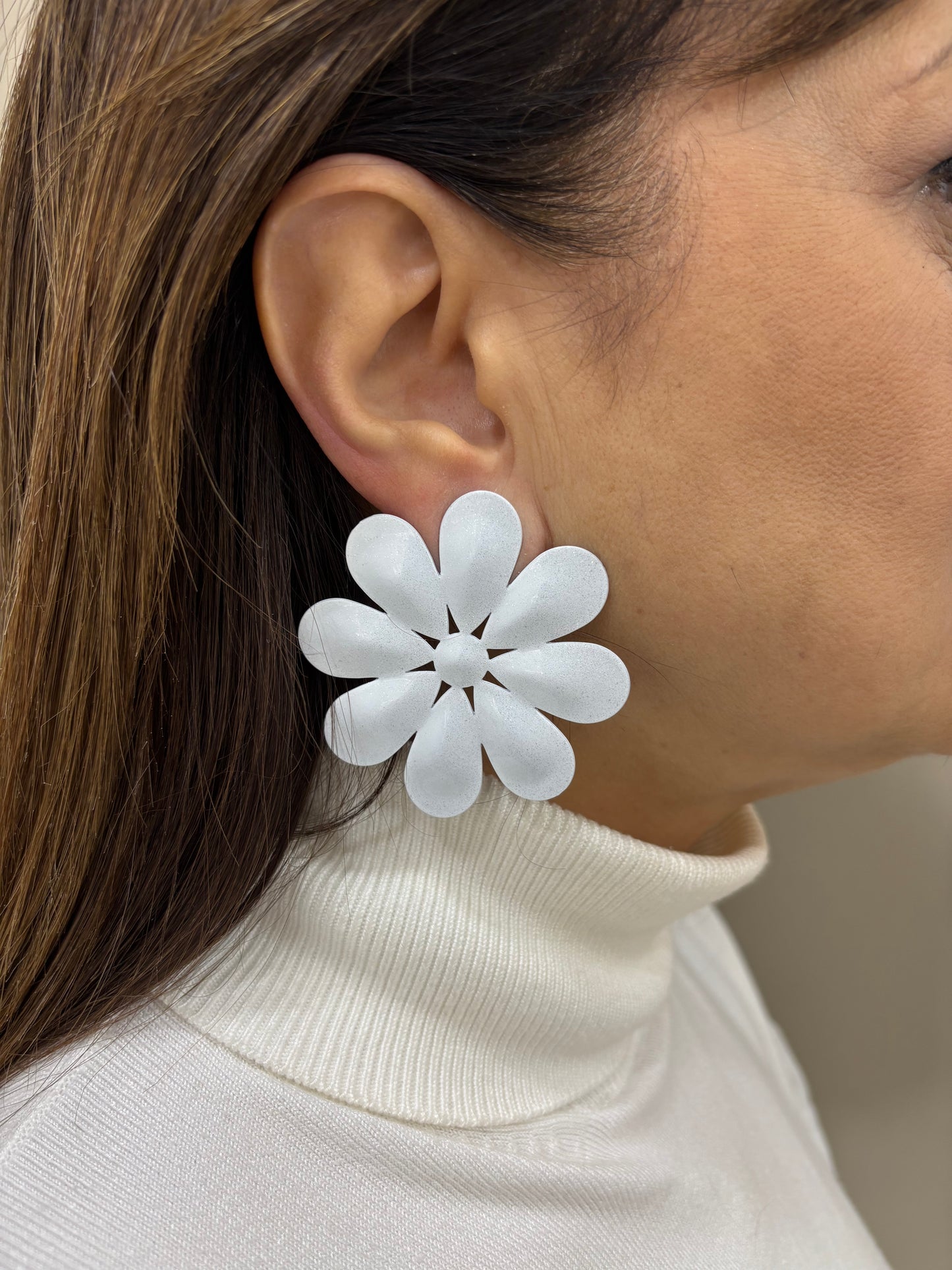 Orecchini LaGriffe Smaltati Fiore Bianco