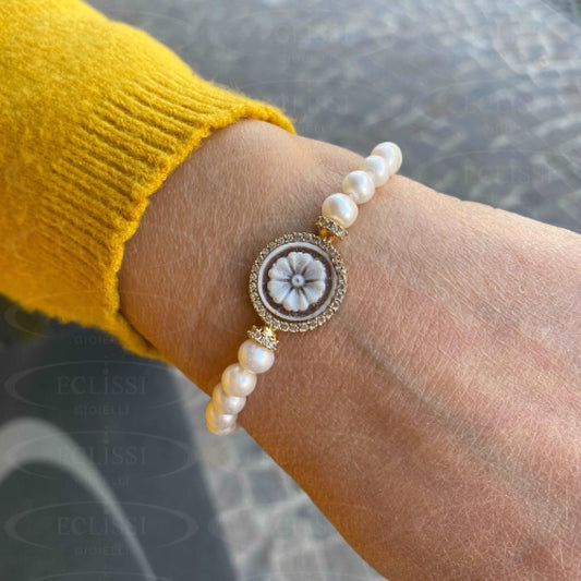 Bracciale Cammeo Con Fiore E Perle Bracciali