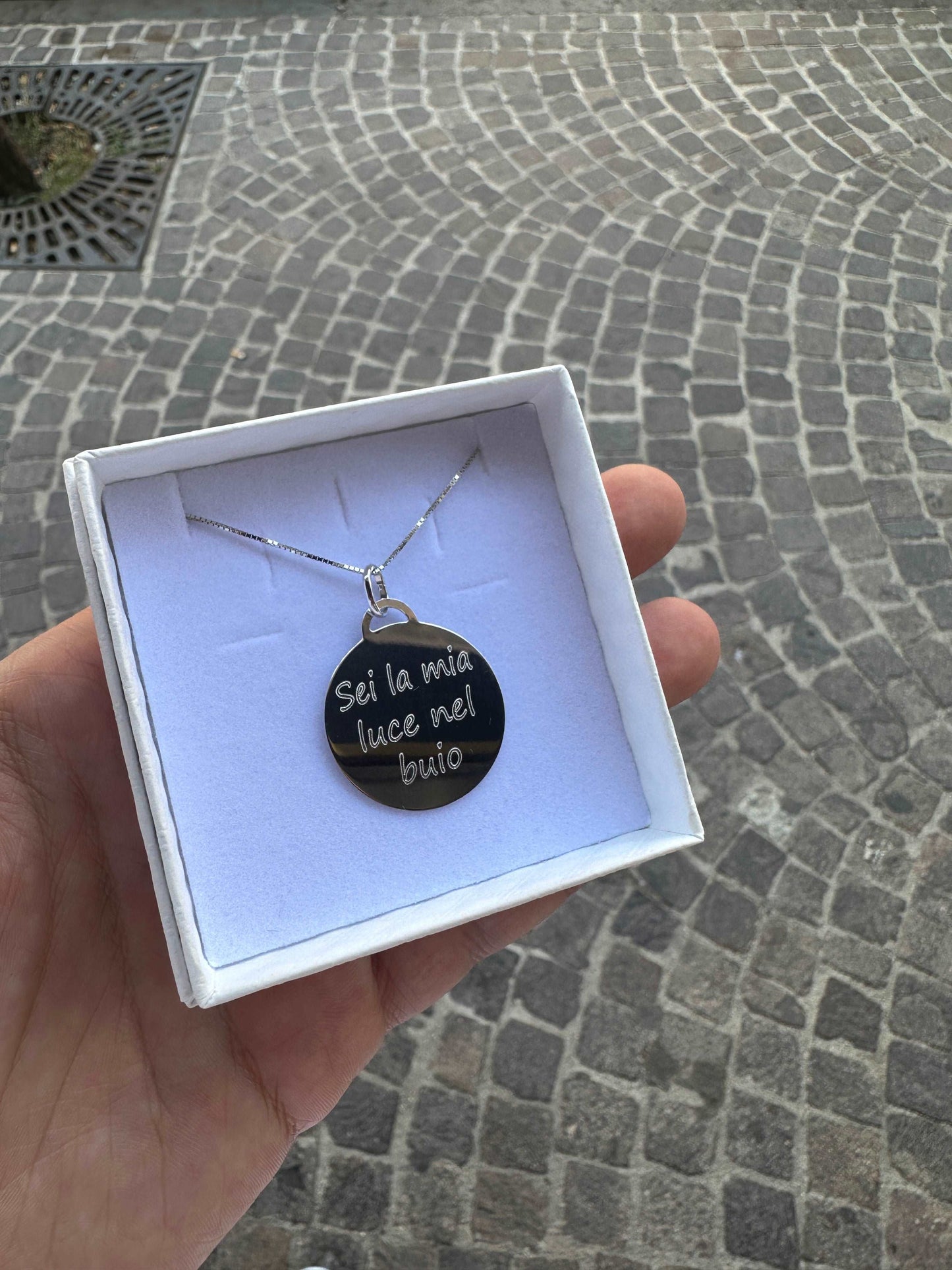 Collana Con Ciondolo Inciso