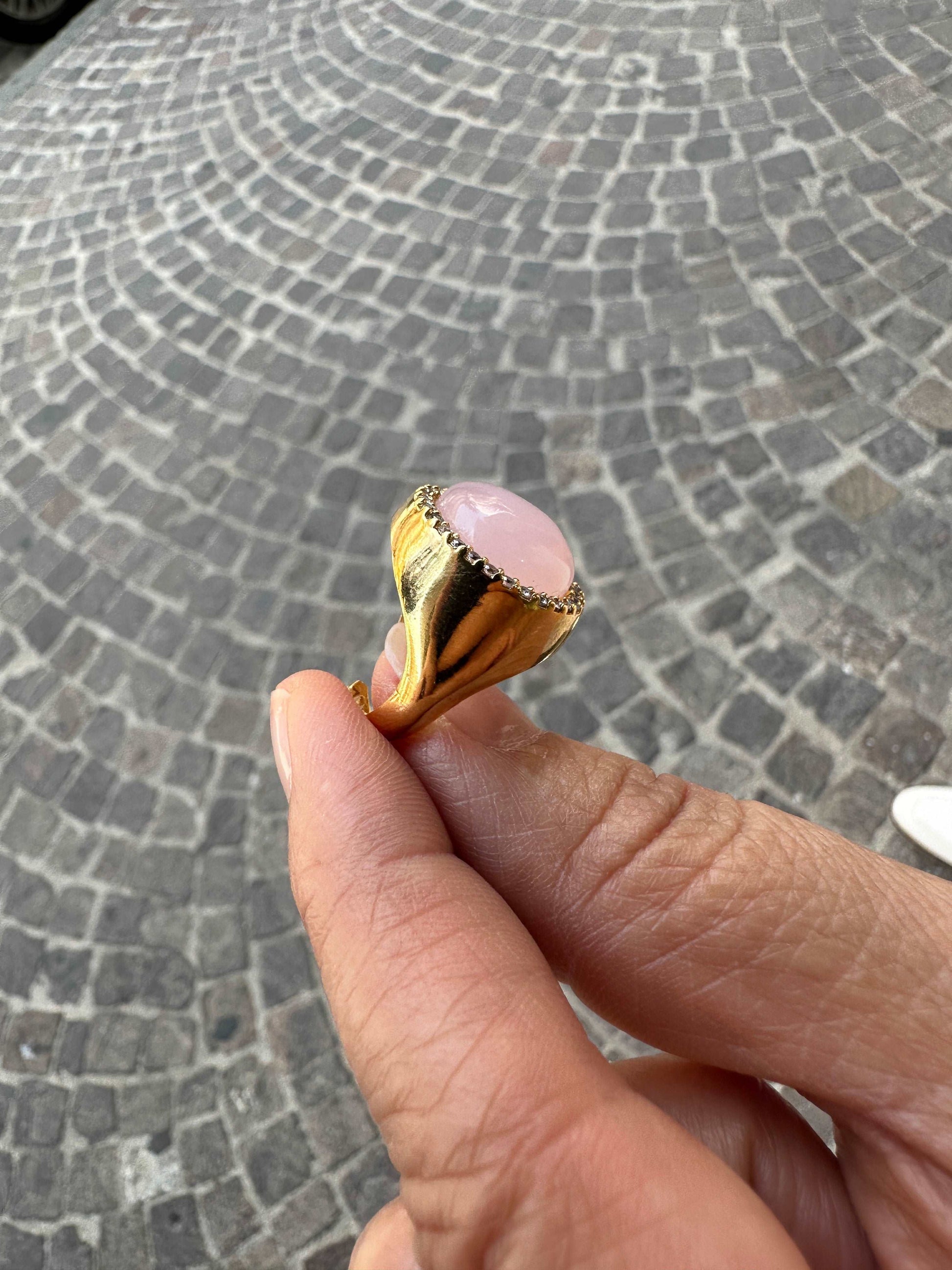 Anello Regolabile In Argento Con Pietra Rosa e Zirconi