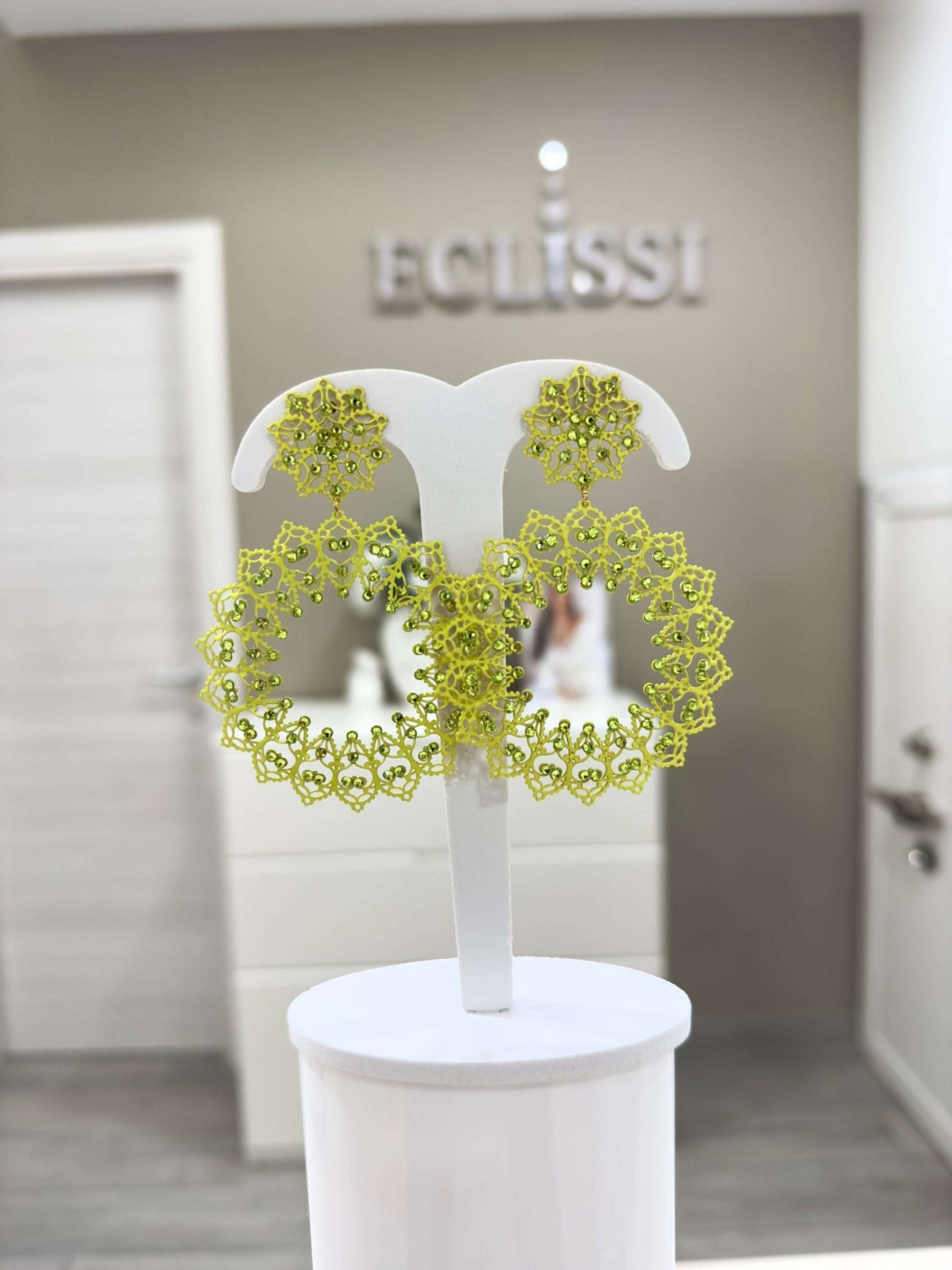 LOKILOKI Orecchini Pendenti con Cuore A Goccia per Donna Orecchino Color Oro con Arcobaleno Rosso Verde Zircone Gioielli alla Moda Regalo di Nozze per Feste LOKILOKI Orecchini Pendenti con Cuore A Goccia per Donna Orecchino Color Oro con Arcobaleno Rosso Verde Zircone Gioielli alla Moda Regalo di Nozze per Feste