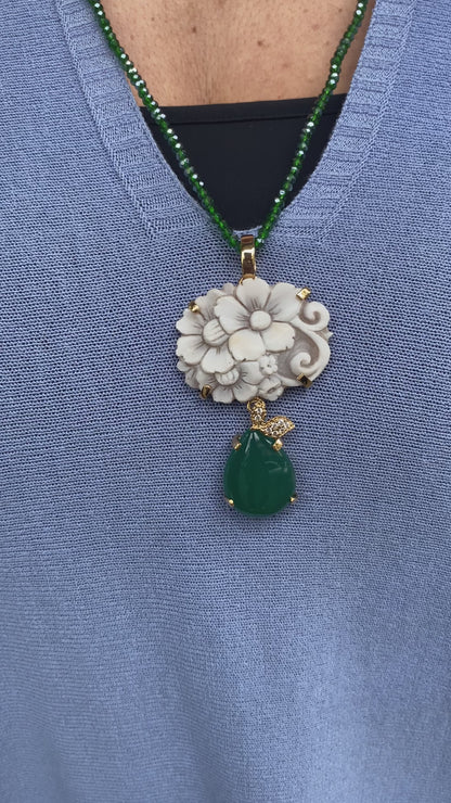 Collana Cammeo Con Fiori e Pietra Verde